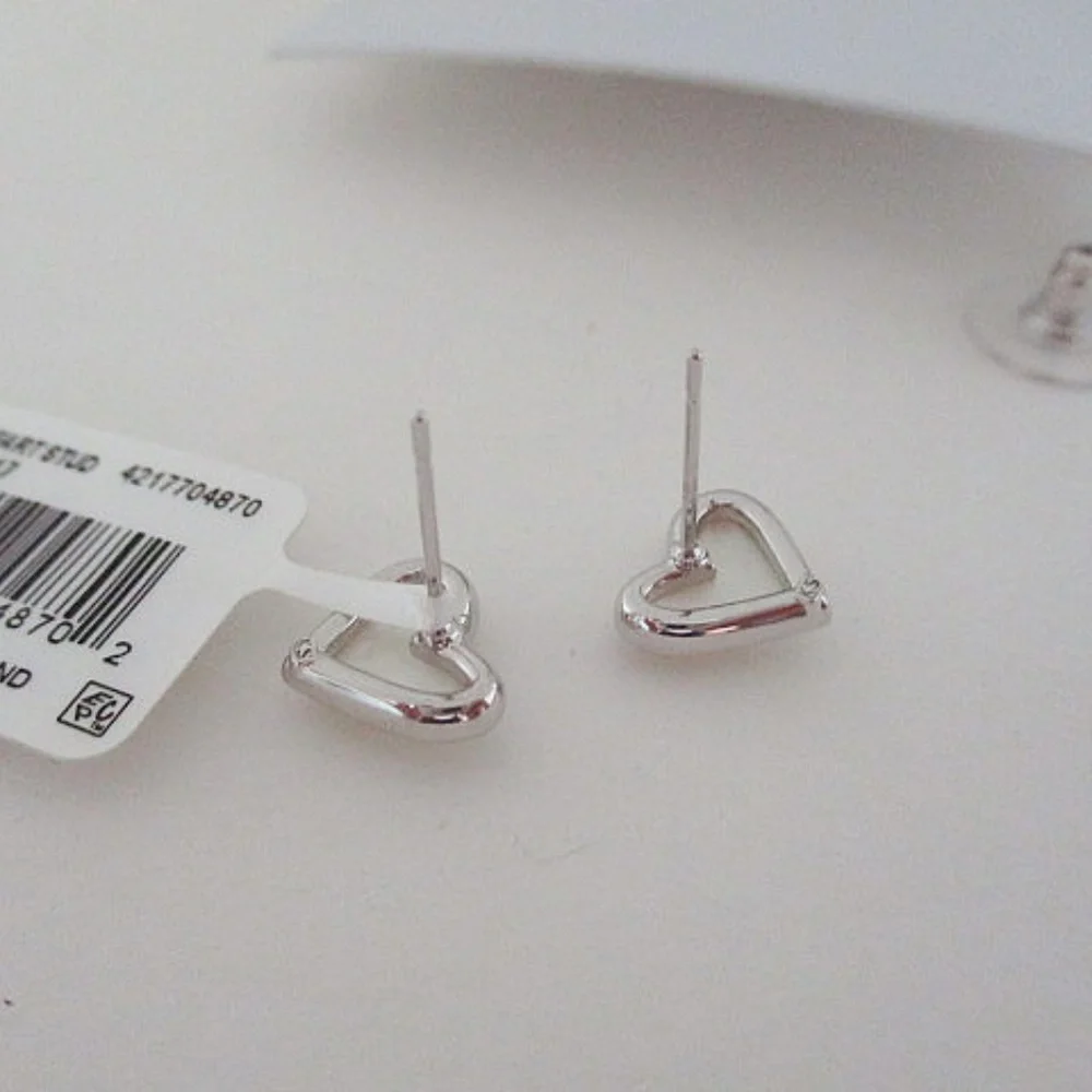 KENDRA SCOTT - Ari Heart Silver Stud Earrings in Ivory Mother-of-Pearl - Picture 4 of 4